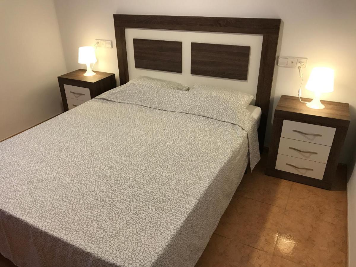 Modern 3bdr, A/c, Wifi & Parking