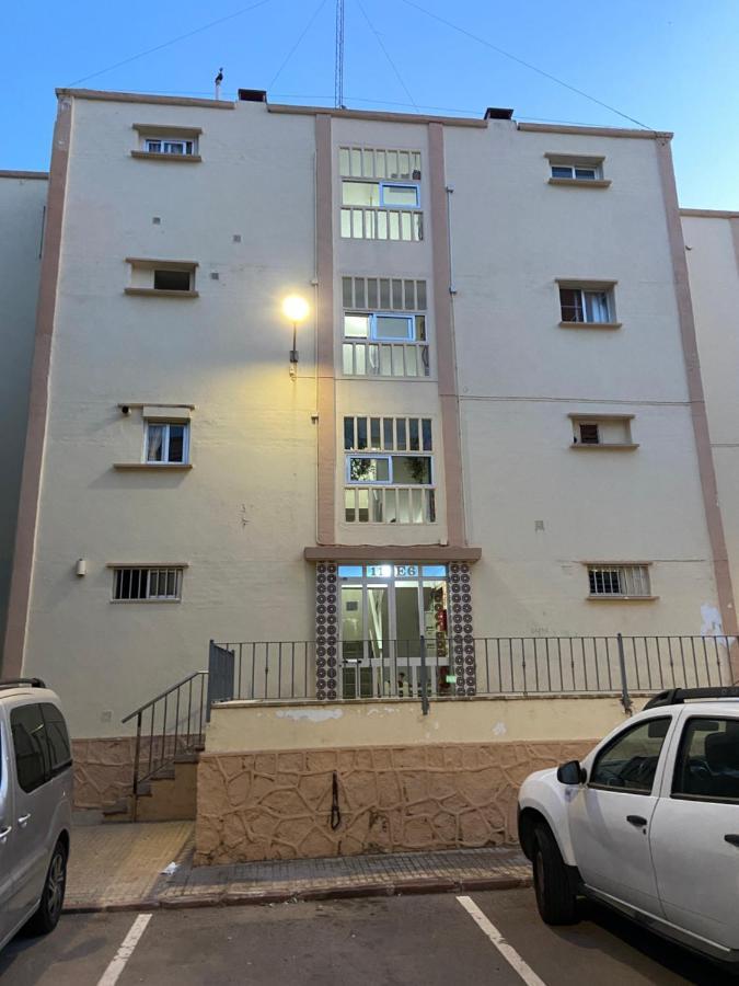 Modern 3bdr, A/c, Wifi & Parking Apartament